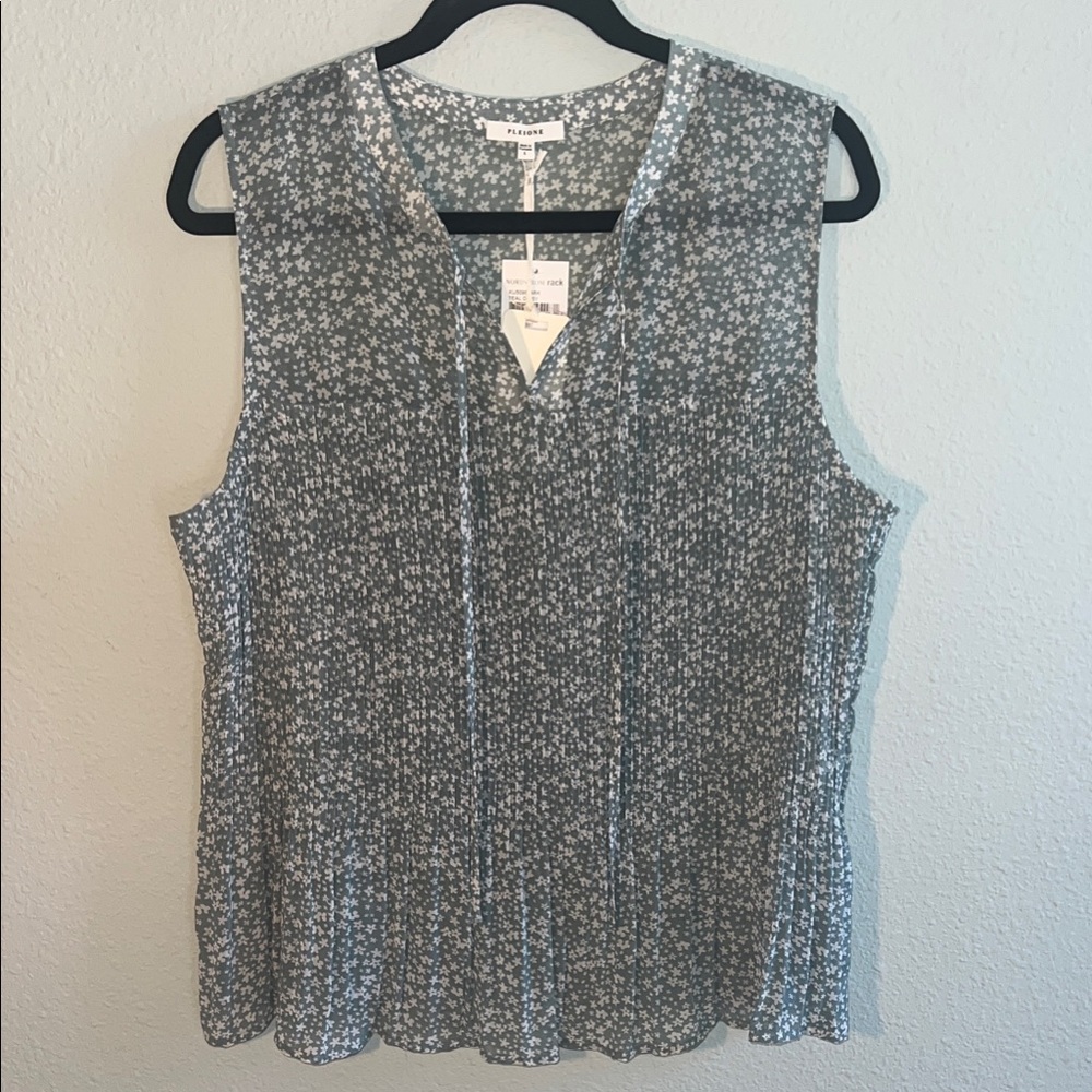 Teal Floral Sleeveless Blouse